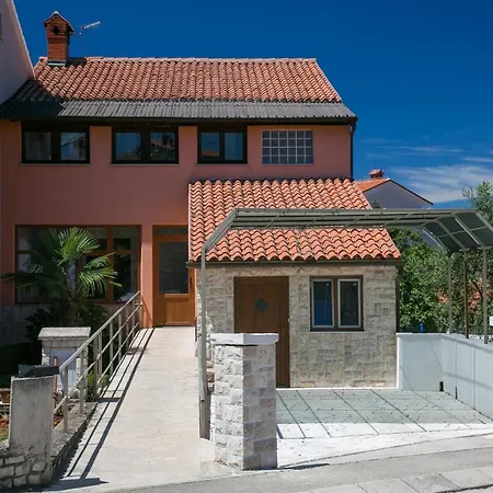 Sara, Village Stinjan * 普拉