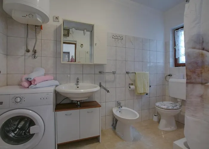 Sara, Village Stinjan Апартаменти *