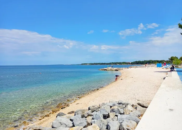 Sara, Village Stinjan Апартаменти *