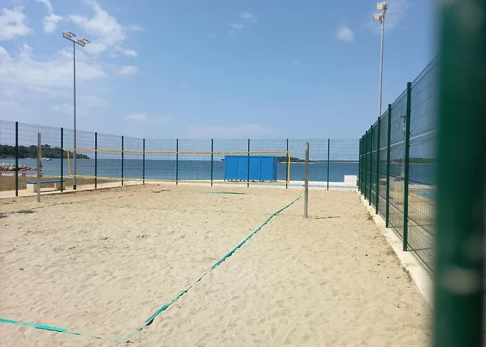 Sara, Village Stinjan Апартаменти *