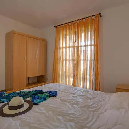 Sara, Village Stinjan Apartament Pula