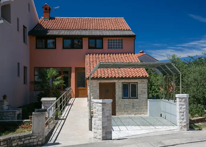 Sara, Village Stinjan * Pula