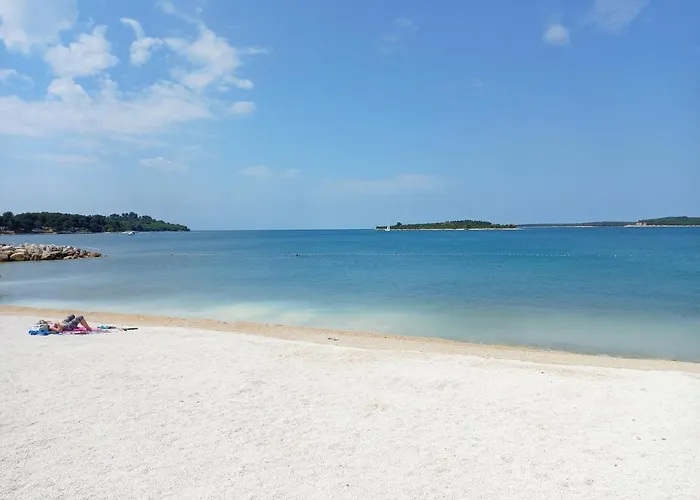 Sara, Village Stinjan *